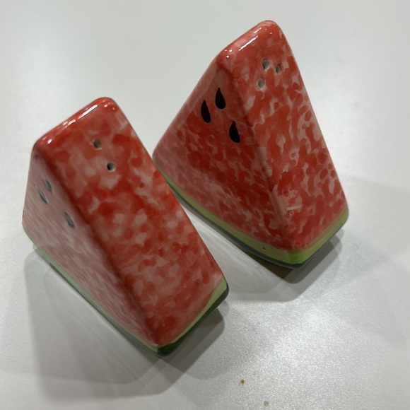 Watermelon Salt and Pepper Shakers - Picture 4 of 5